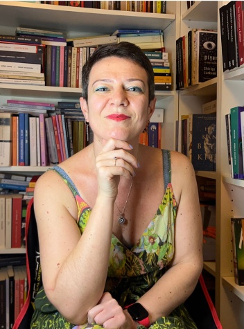 Tuhaf Bir Kadın’ın İzinde – 1970’lerden Bugüne Değişenler-Değişmeyenlerle